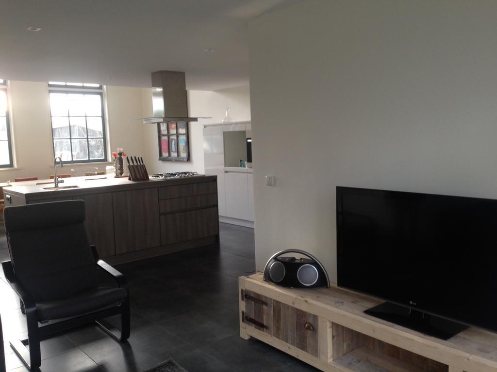 Suite School 15 A Zonnemaire Bilik gambar